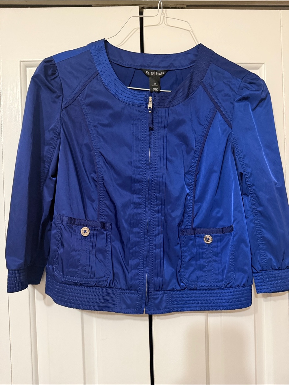 White House Black Market crop jacket w 3/4 sleeve